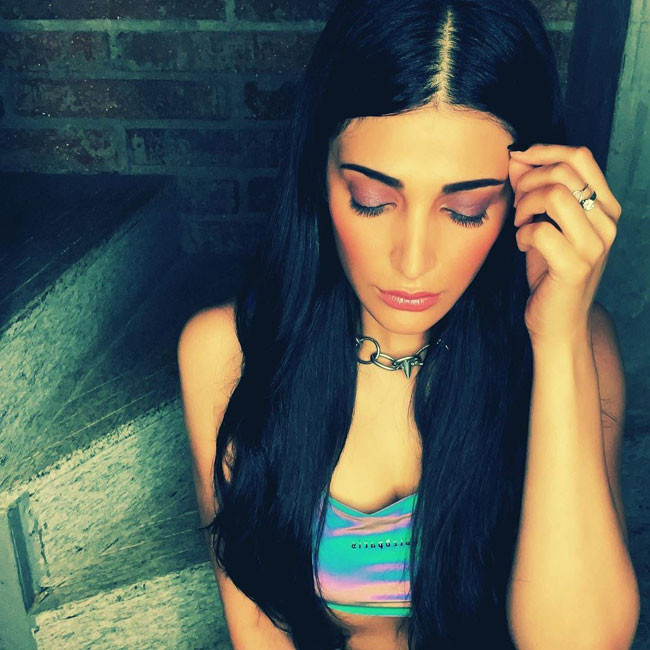 Gorgeous Shruti Haasan Instagram New Pics